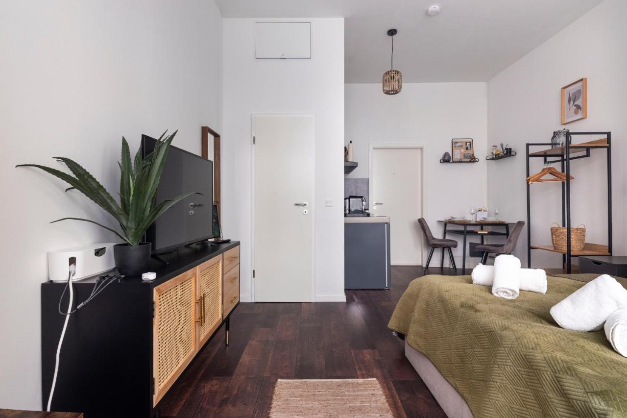 In Heart Of Apartment